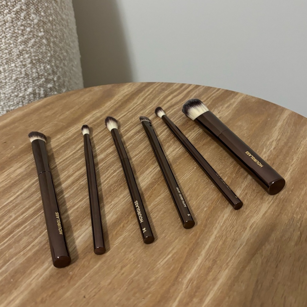SET of 6 HOURGLASS brushes ⭐️